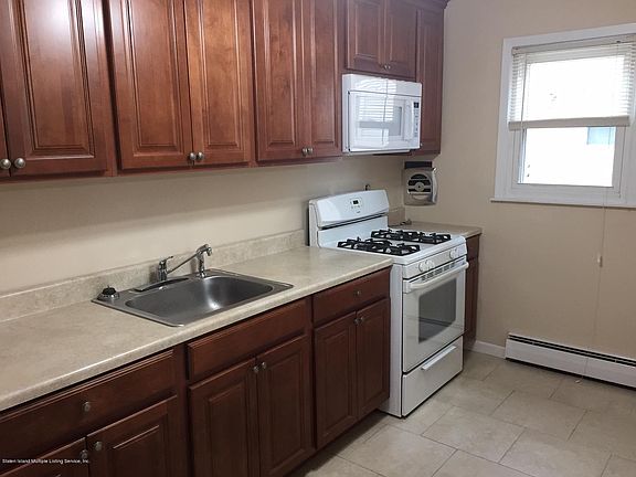 3rd image of 226 Abingdon Ave