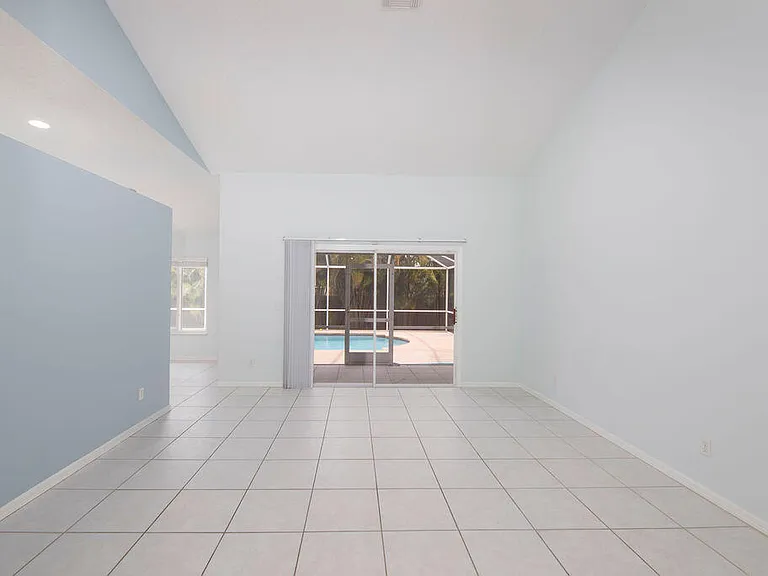 2741 SW Pierson Rd — Photo 6