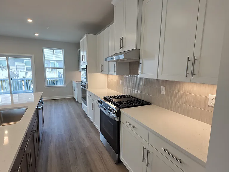8 Weldon Way — Photo 43