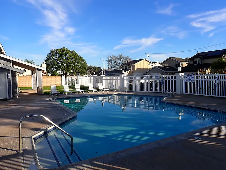 7846 Connie Dr — Photo 33