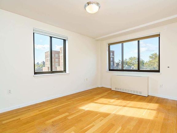 5th image of 31-10 23rd St #4HH