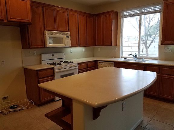 2nd image of 39514 Stags Leap Dr