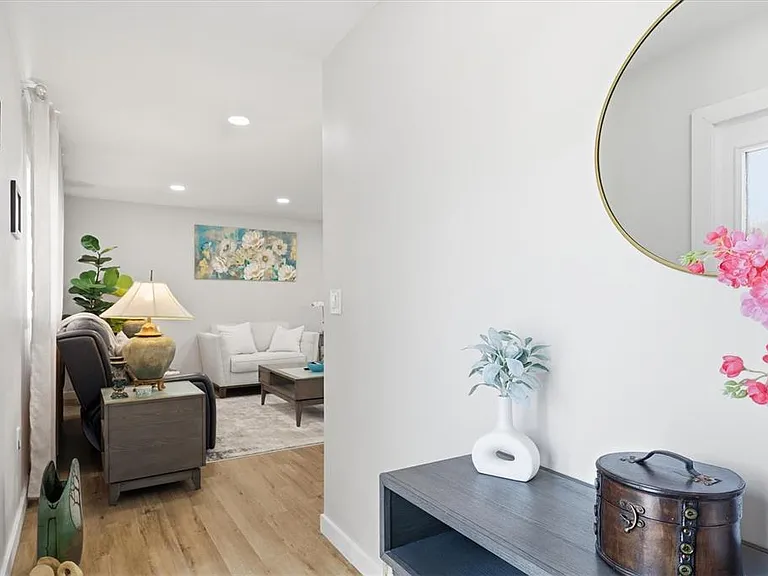 5247 Carmilfra Dr — Photo 15