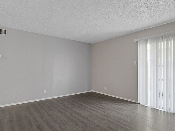 4th image of 602-612 Gilmer Rd #201