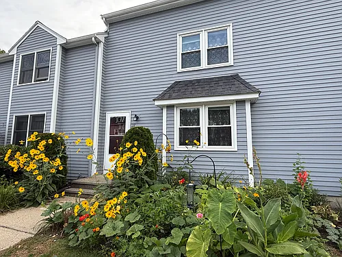 37 Pinecrest Vlg #37 Photo 1