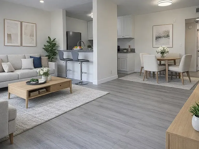 142 Normandie Apartments — Photo 1