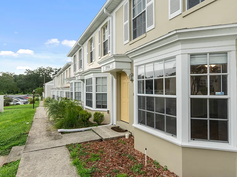 37314 Embassy Park Ln — Photo 19