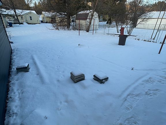 4th image of 614 Winton St