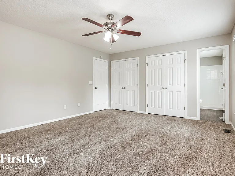 8405 Old Carriage Ct — Photo 9