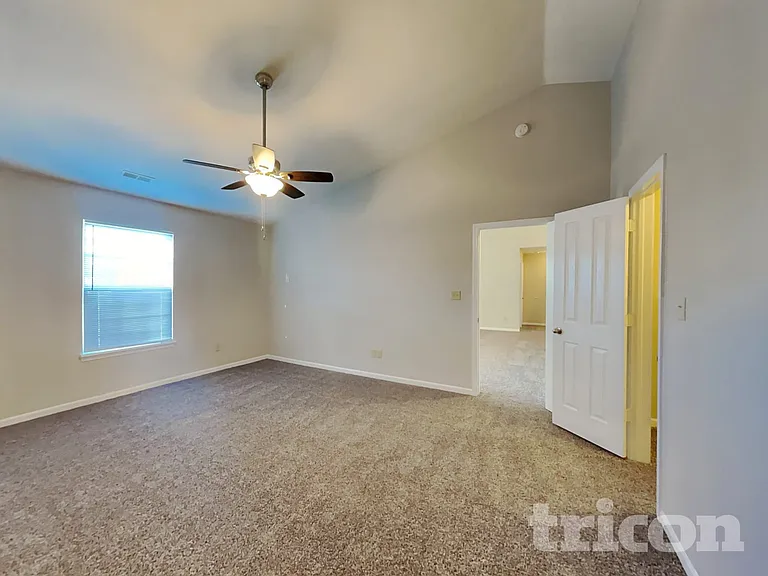 8623 Robin Run Way — Photo 6