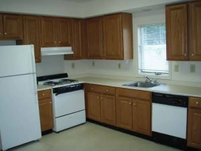 10 Home St photo 1