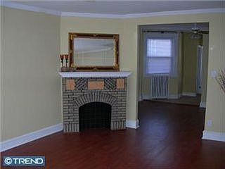 2nd image of 1839 Elston St