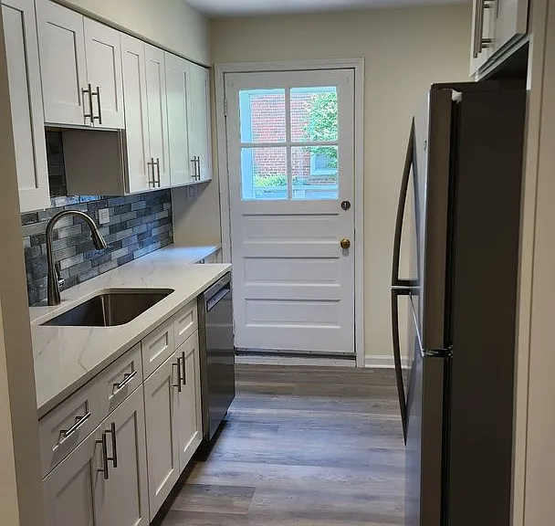 2620 Central St — Photo 7