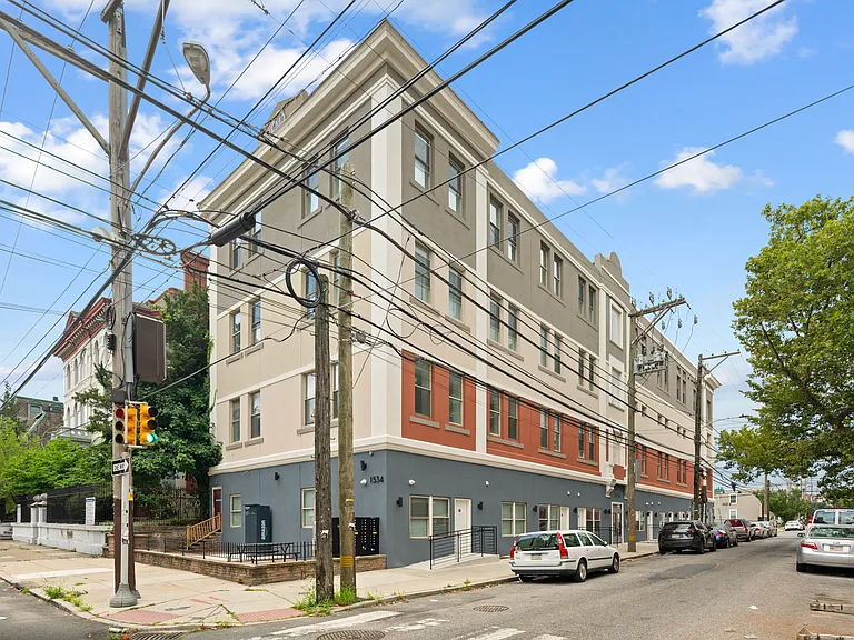 Owl's Nest Apartments — Photo 5