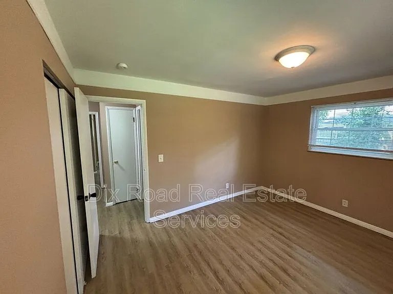 440 McCreary Ct — Photo 19