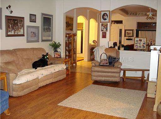 4th image of 3138 Bellflower Way