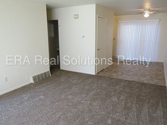 4th image of 1141 McCarley Dr E