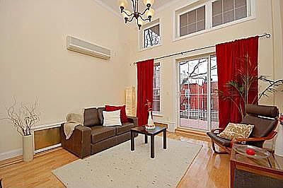 1st image of 218 Eckford St