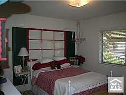 3rd image of 28315 Portsmouth Dr