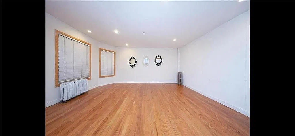 2 bed, 1.0 bath, 2899 sqft, $2,600 — Photo 3