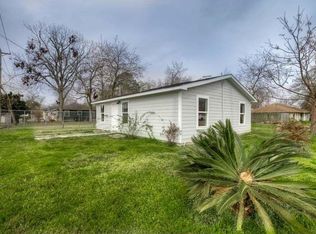 4617 E Fm 517, Dickinson, TX 77539