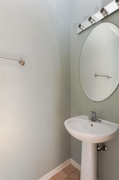1st image of 5218 S Berkeley Ave #1E