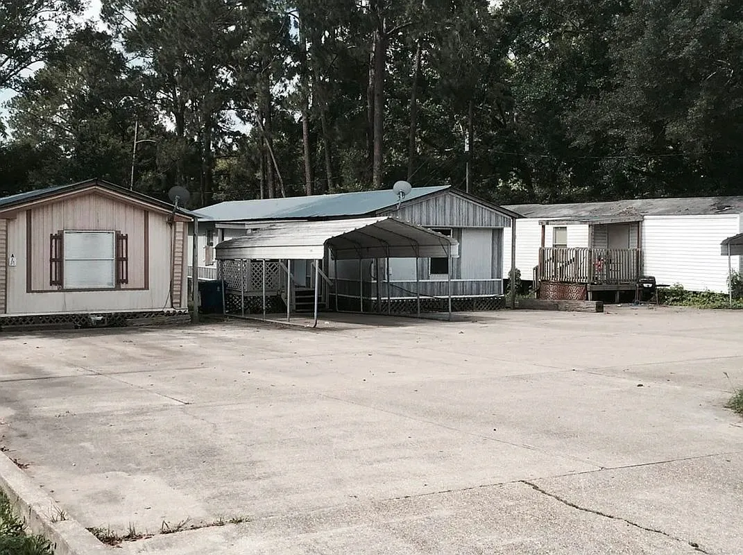 3 bed, 2.0 bath, 1300 sqft, $750 — Photo 2