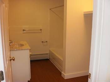 5th image of 5A Lougee Ct