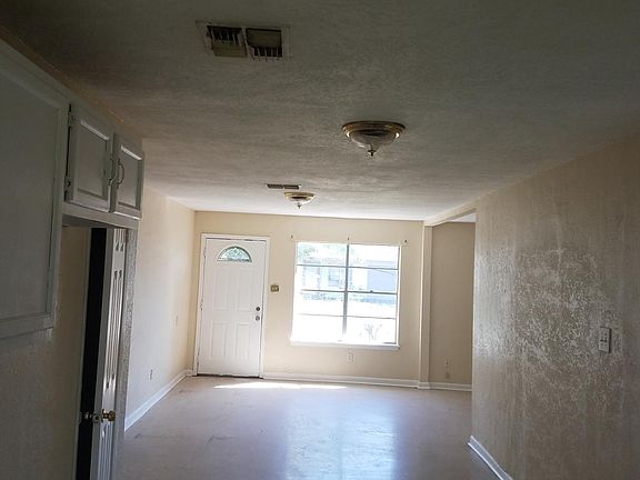 2nd image of 1438 Barcelona Dr