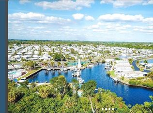 5523 Colonial Rd, North Fort Myers, FL 33917