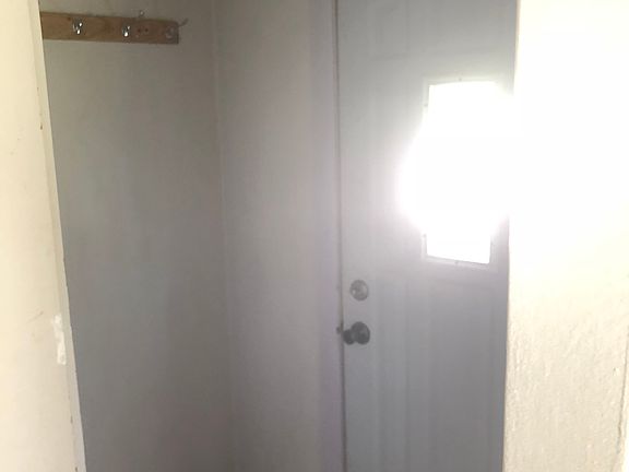 2nd image of 1833 Oak St