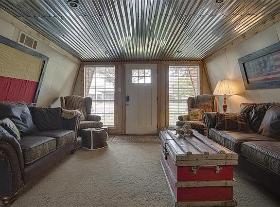 5th image of 410 Sky Harbour Ct