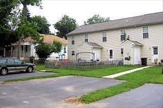 2nd image of 910 Reinoehl St #L-0001