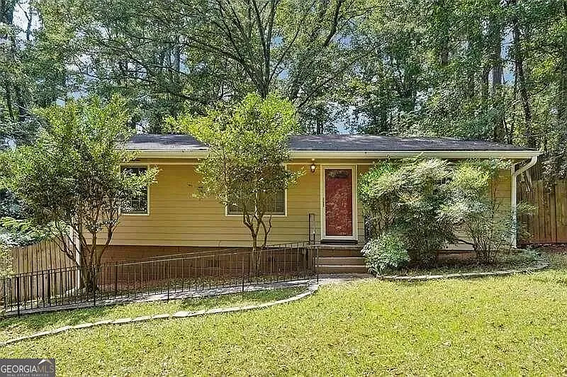 3403 Phillips Cir