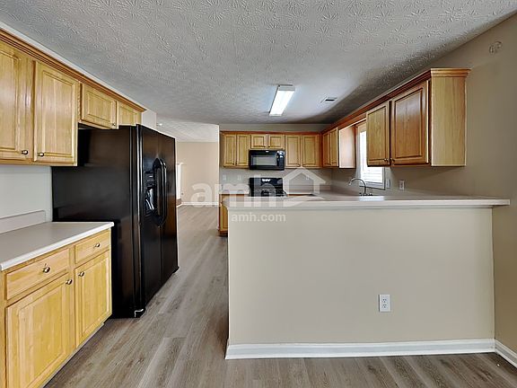 3rd image of 90 Adams Lake Ct