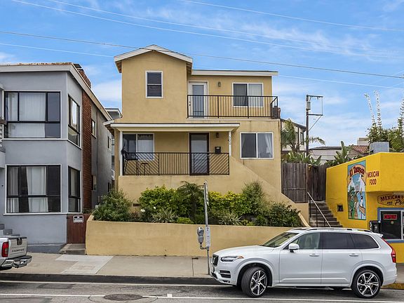 3rd image of 320 Rosecrans Ave #A