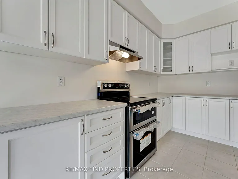 21 Dennis Ave — Photo 13