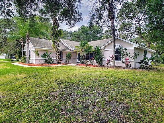 2nd image of 3250 Greenbriar Ct
