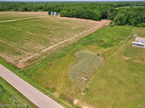 5160 Barnes Rd, Millington, MI 48746