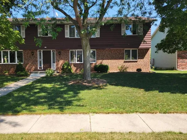 215 South 11th STREET #B, Oostburg, WI 53070