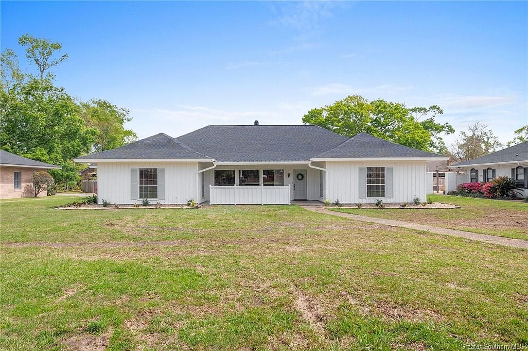 3715 Holly Hill Rd, Lake Charles, LA 70605 | Zillow