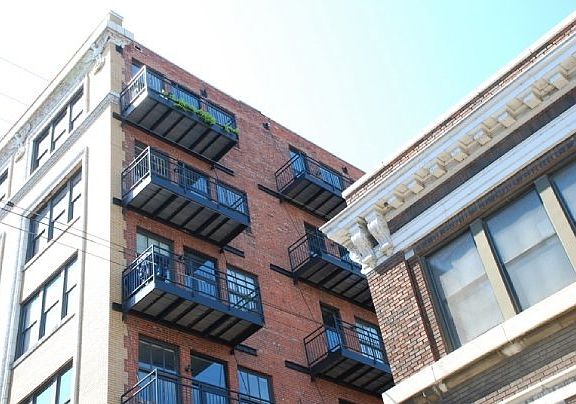 2nd image of 1535 Walnut St APT 109