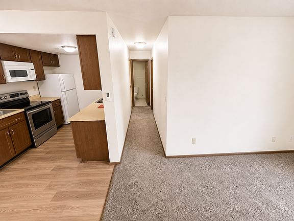 5th image of 201 1st Ave APT 5
