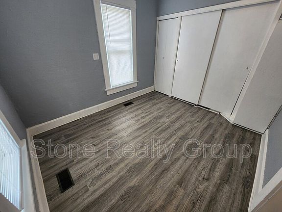 5th image of 25 N Soules St