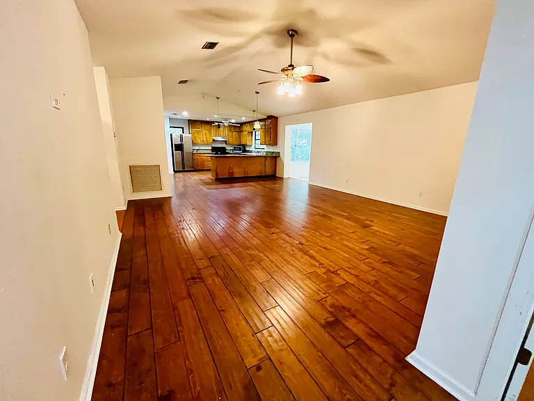 10608 Lake Iamonia Dr — Photo 9