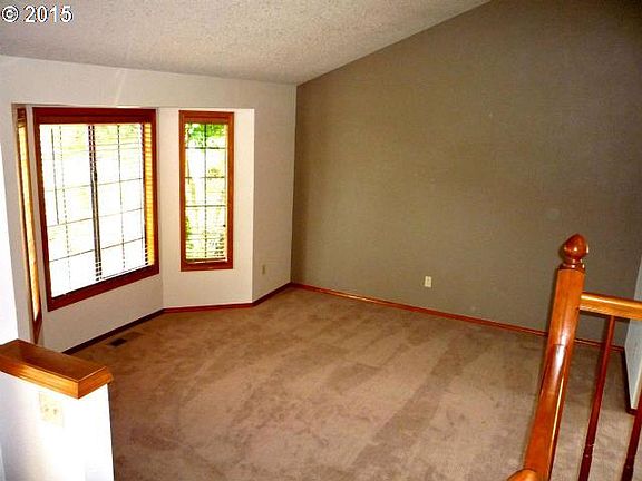 4th image of 7310 SE Drake Ct