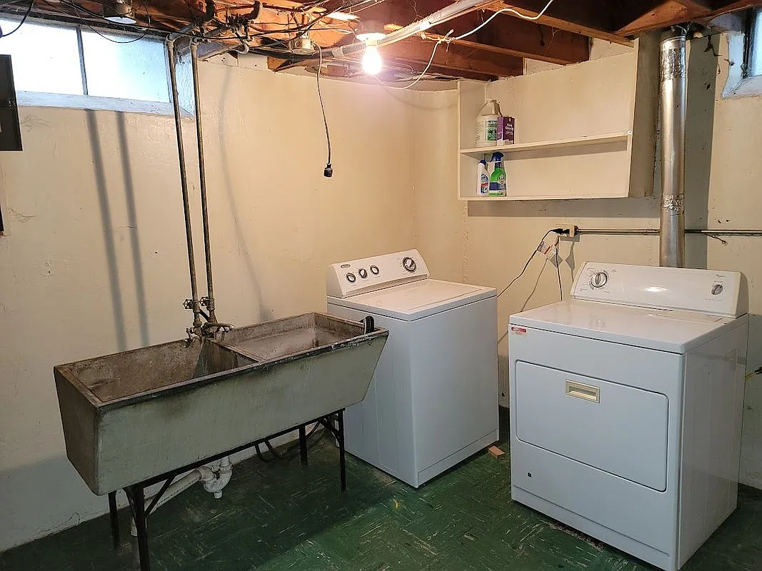 3 bed, 2.0 bath, 999 sqft, $1,625 — Photo 4