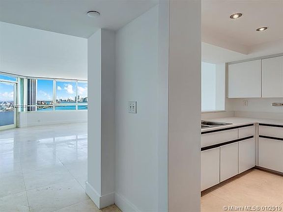 3rd image of 400 S Pointe Dr APT 1807