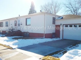 1104 Johnson Ave, Cheyenne, WY 82001
