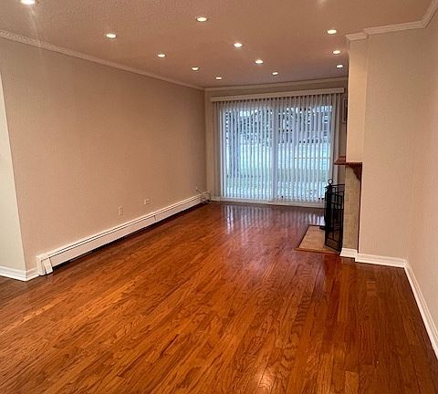 4th image of 715 Grove Dr APT 108